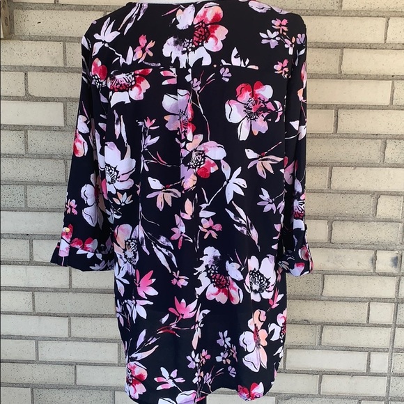 Croft & Barrow Black Floral Cuffed Sleeves Flowing Top NWOT - Picture 3 of 13